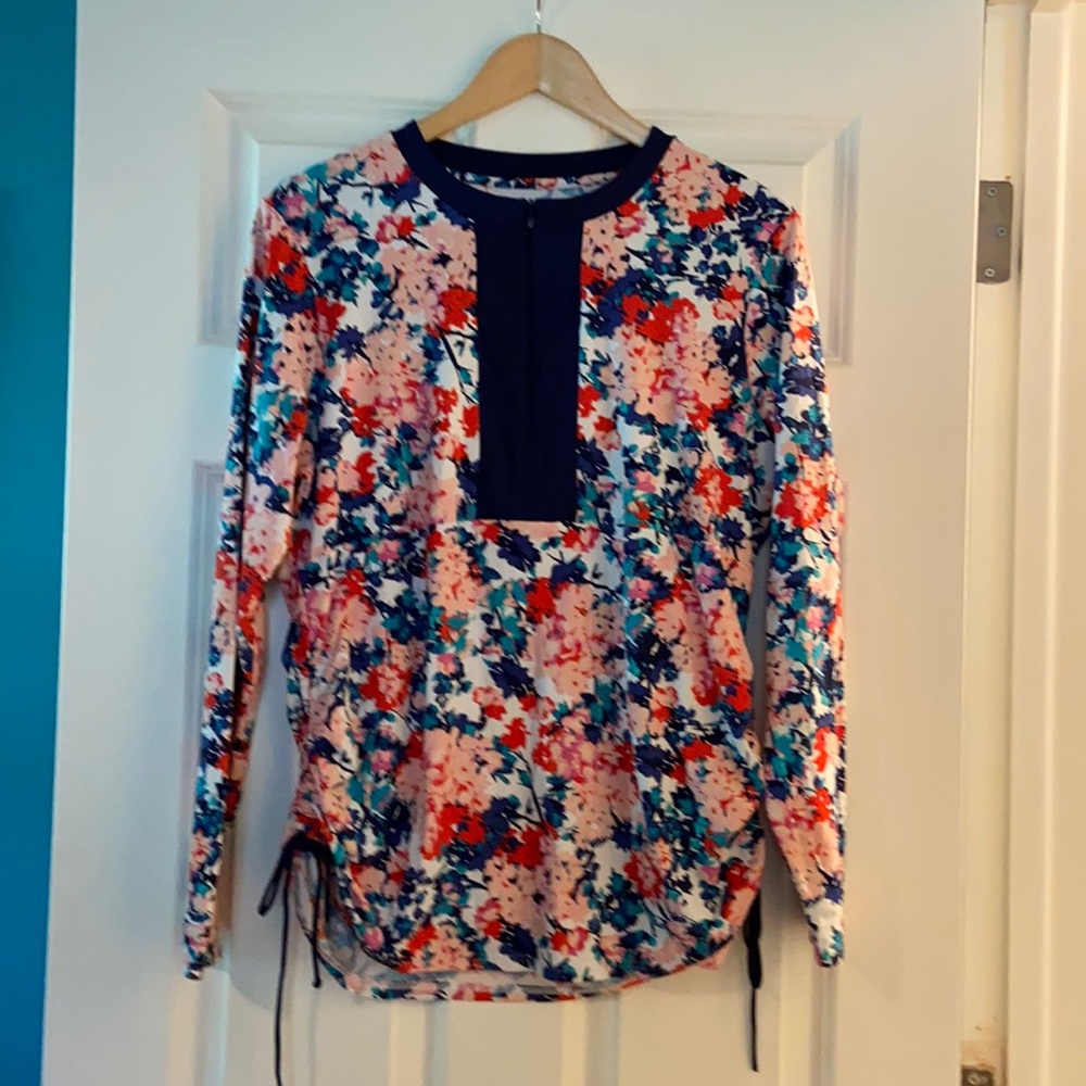 Long sleeve swim shirt